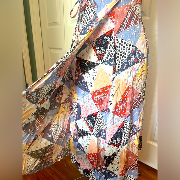 Patchwork print summer wrap dress - Picture 3 of 5